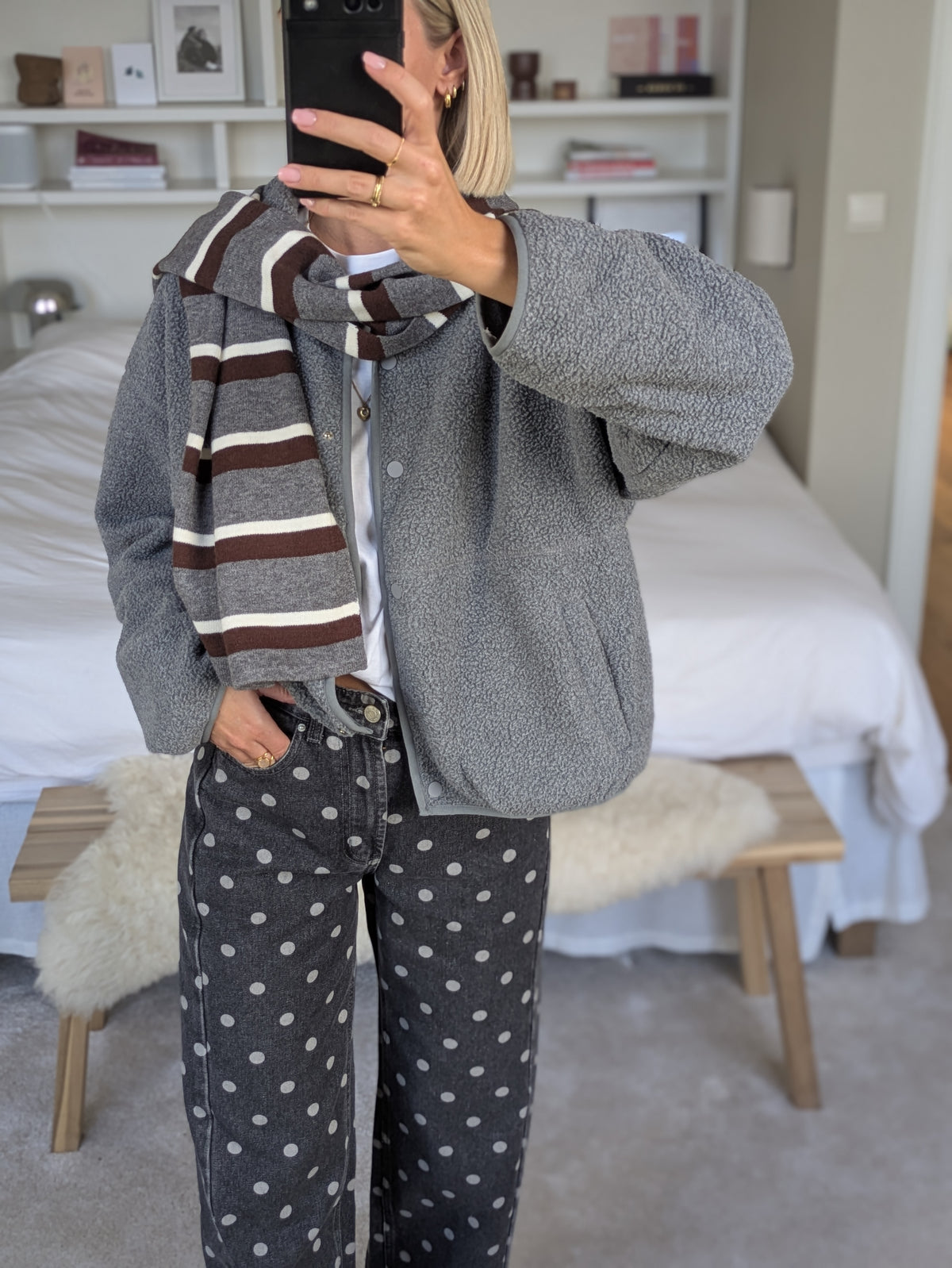 Striped scarf grey