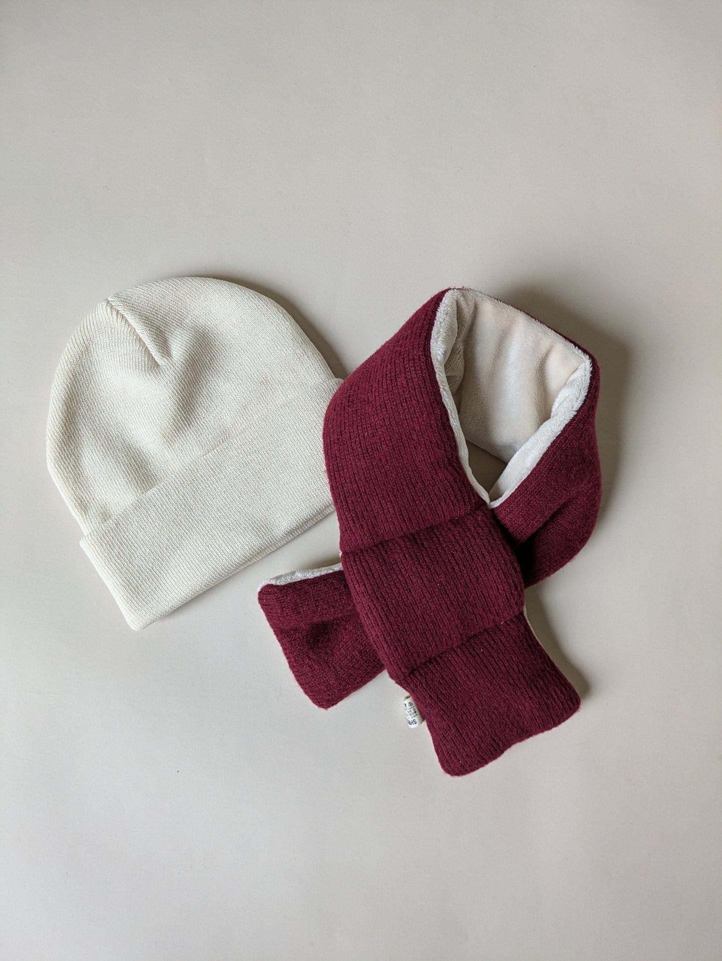 Sjaal & muts bordeaux/cream
