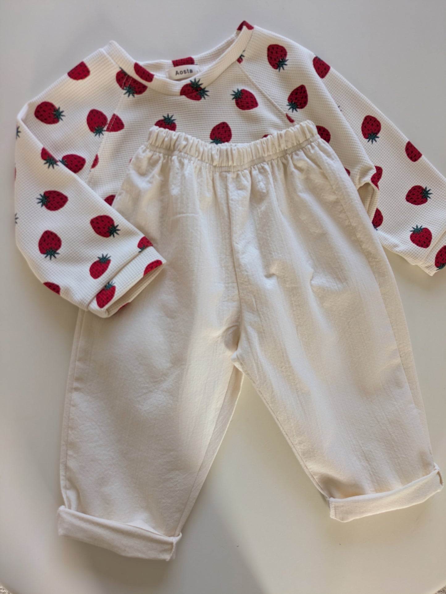 Pants cream