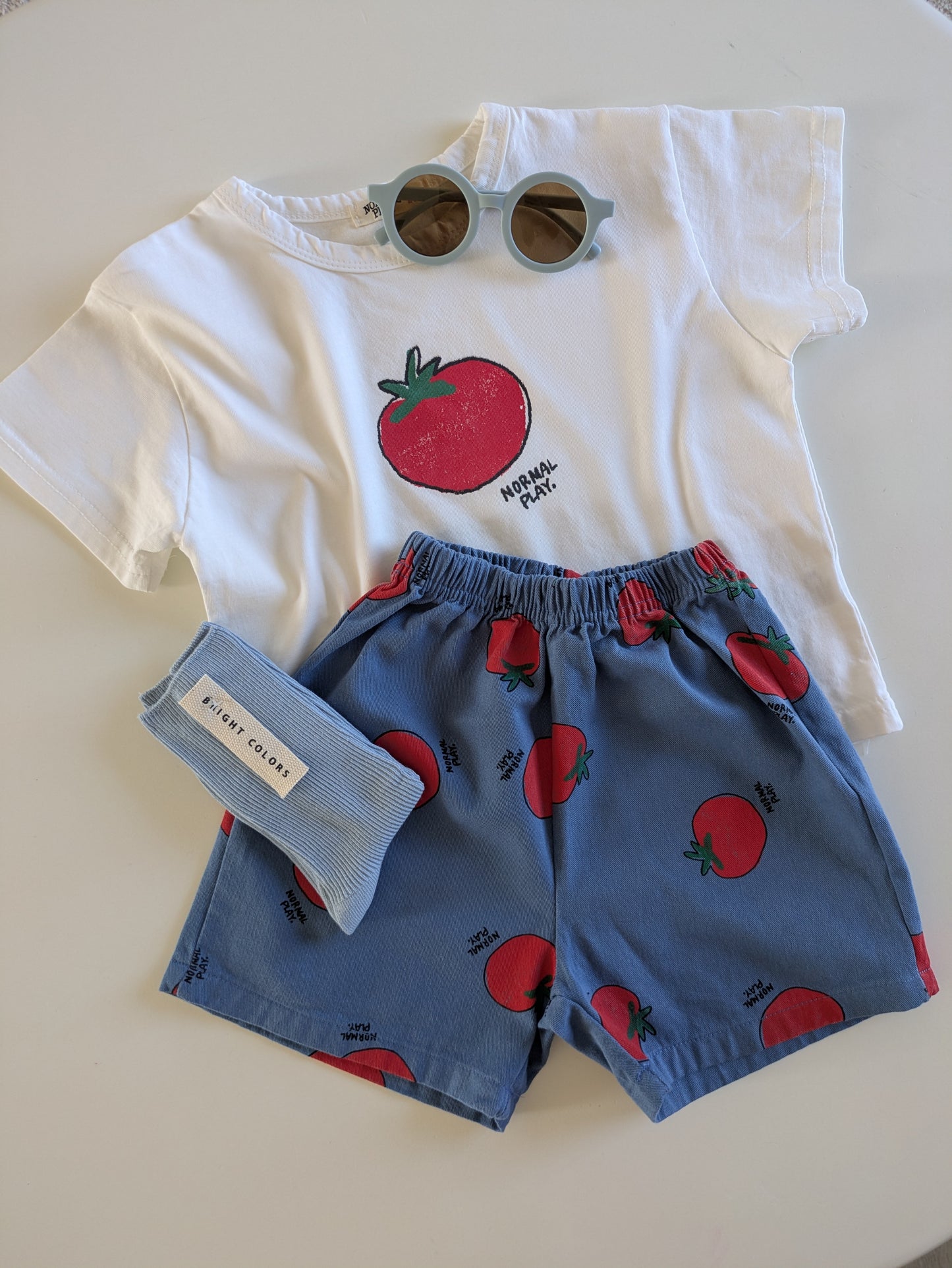 Tomato short blue