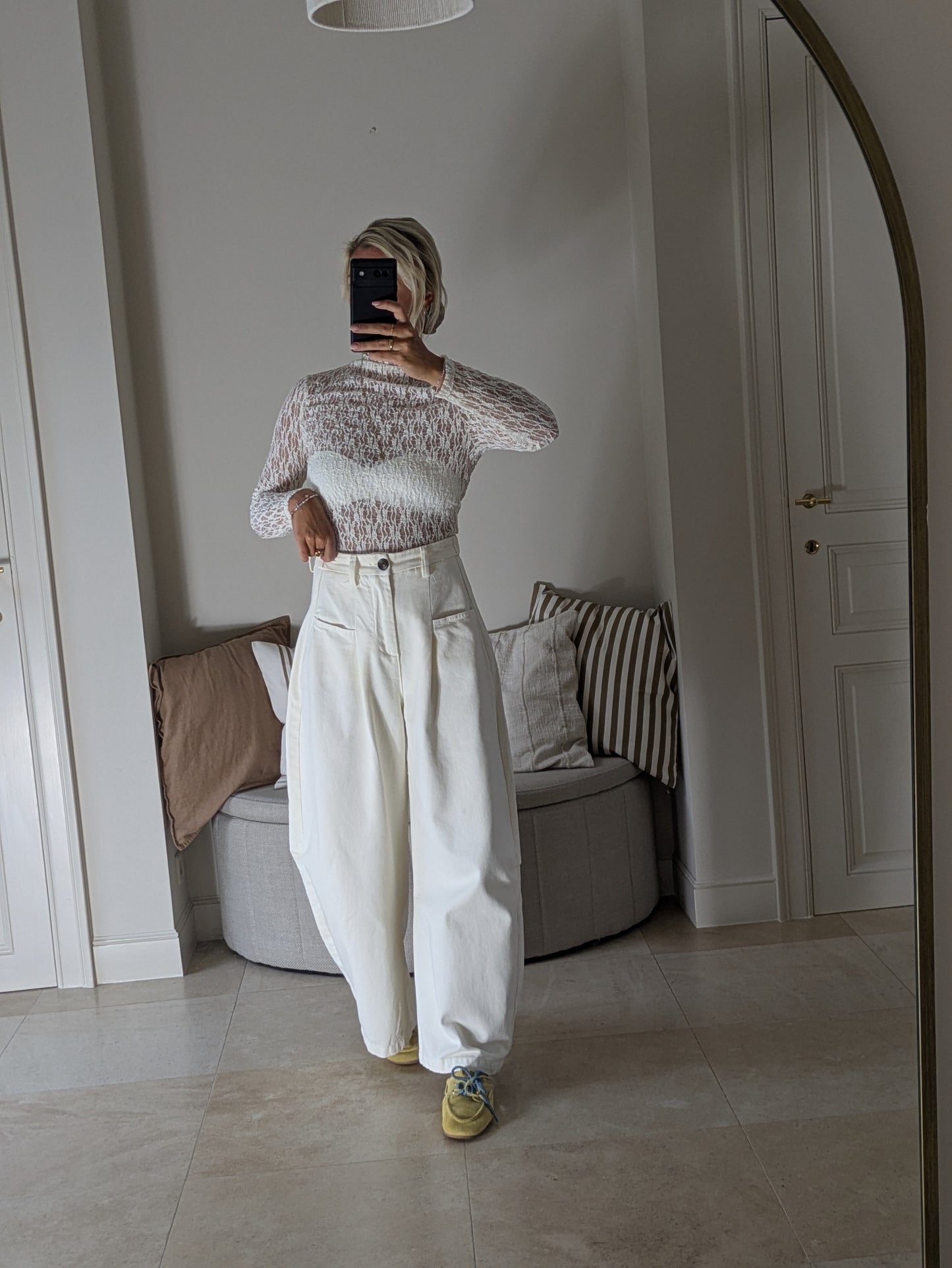 Lace top cream