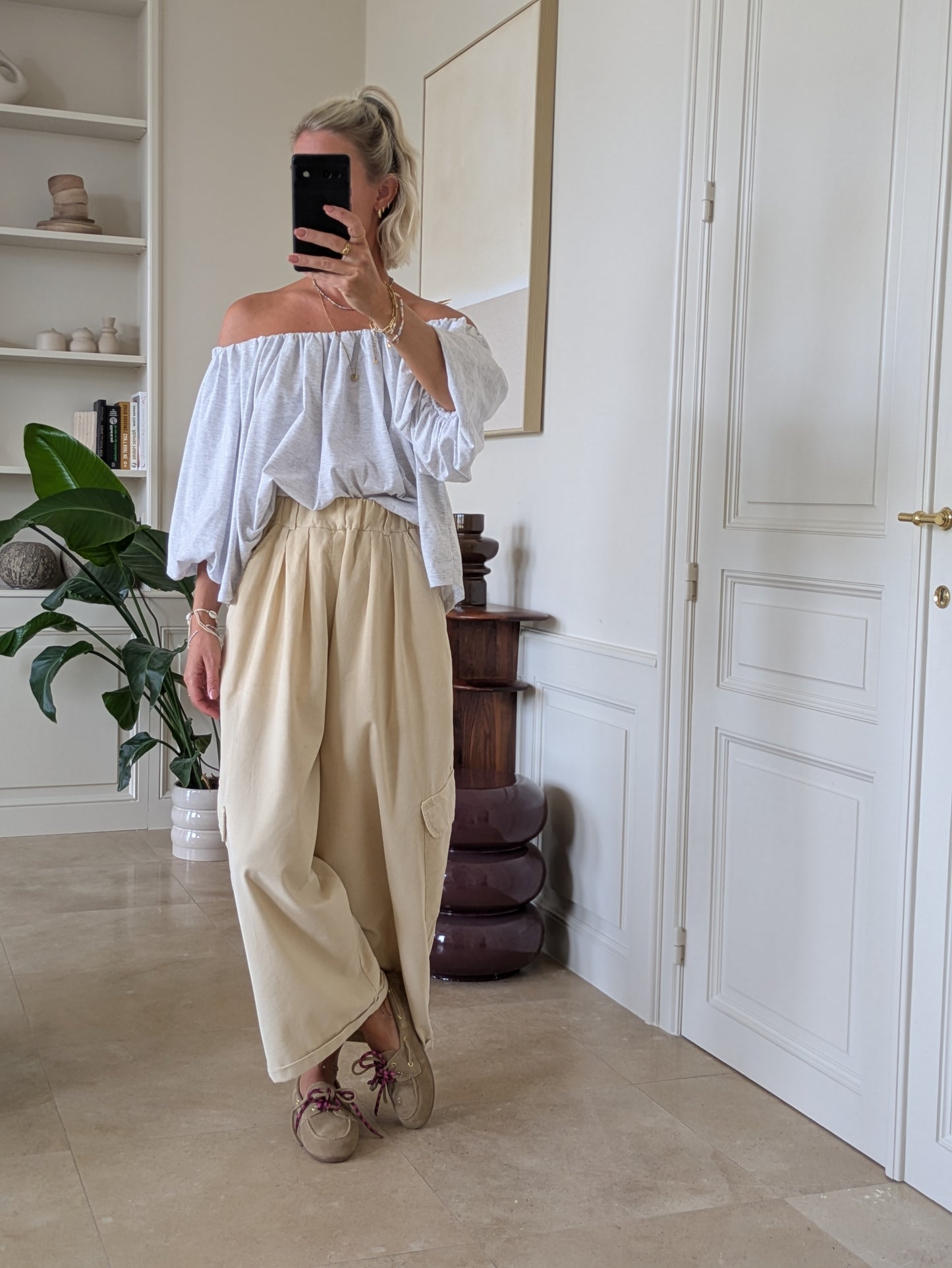 Off shoulder top grey