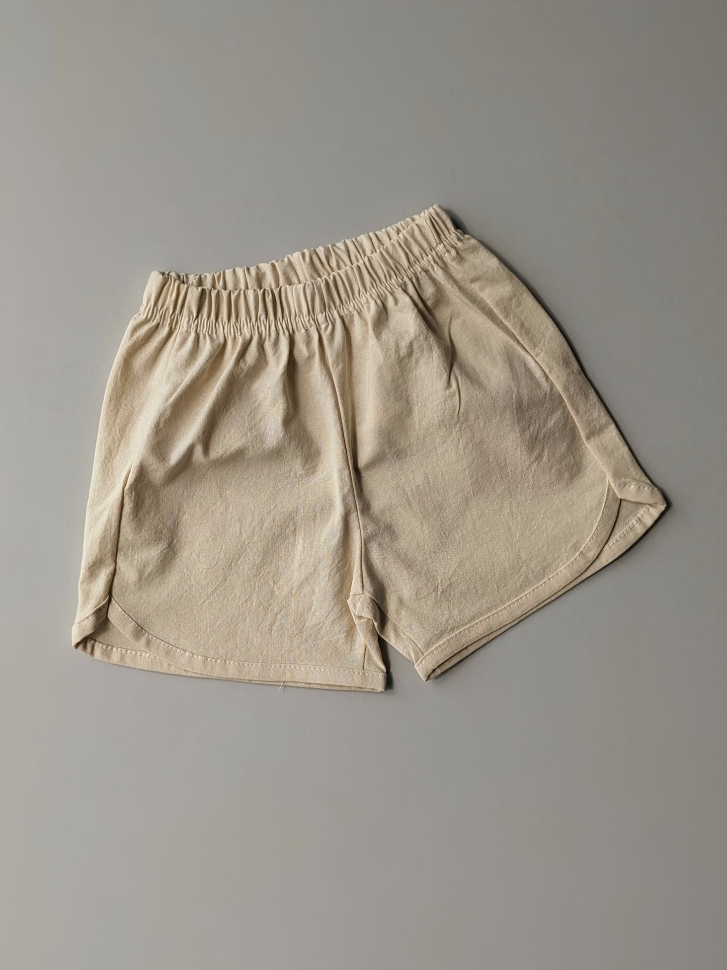 Aosta shortje cream