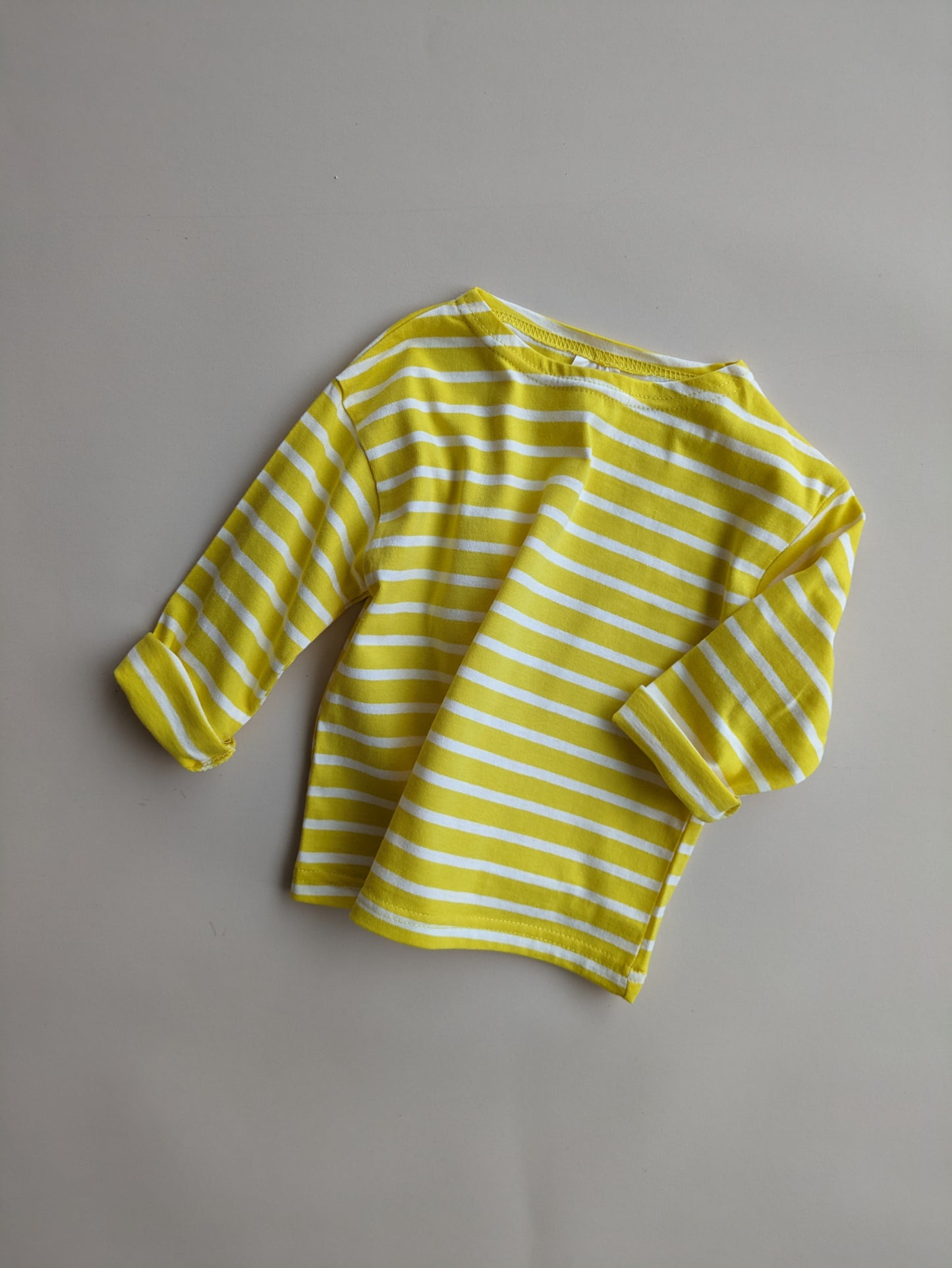 Striped tee geel