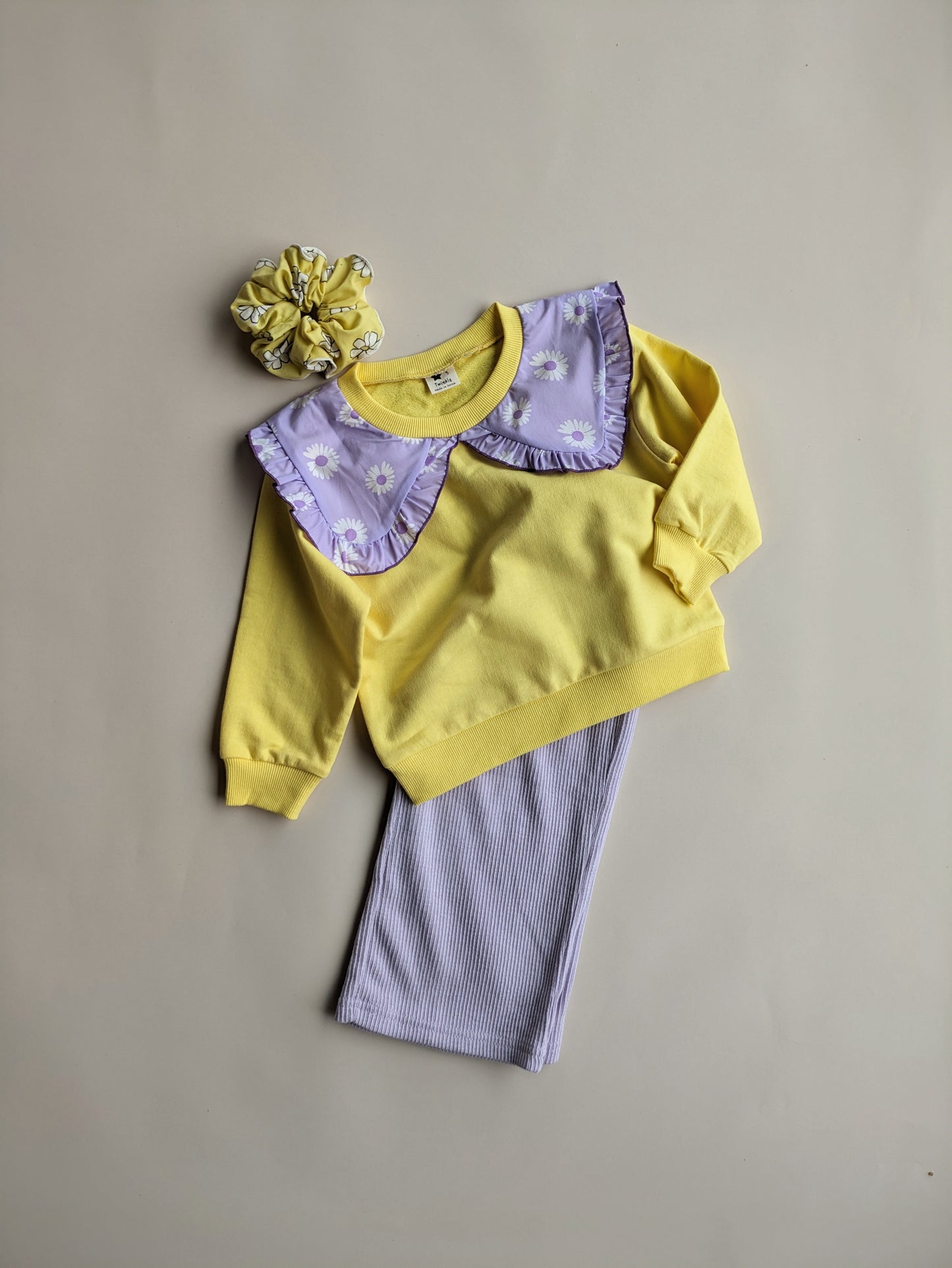 Sweater lila yellow