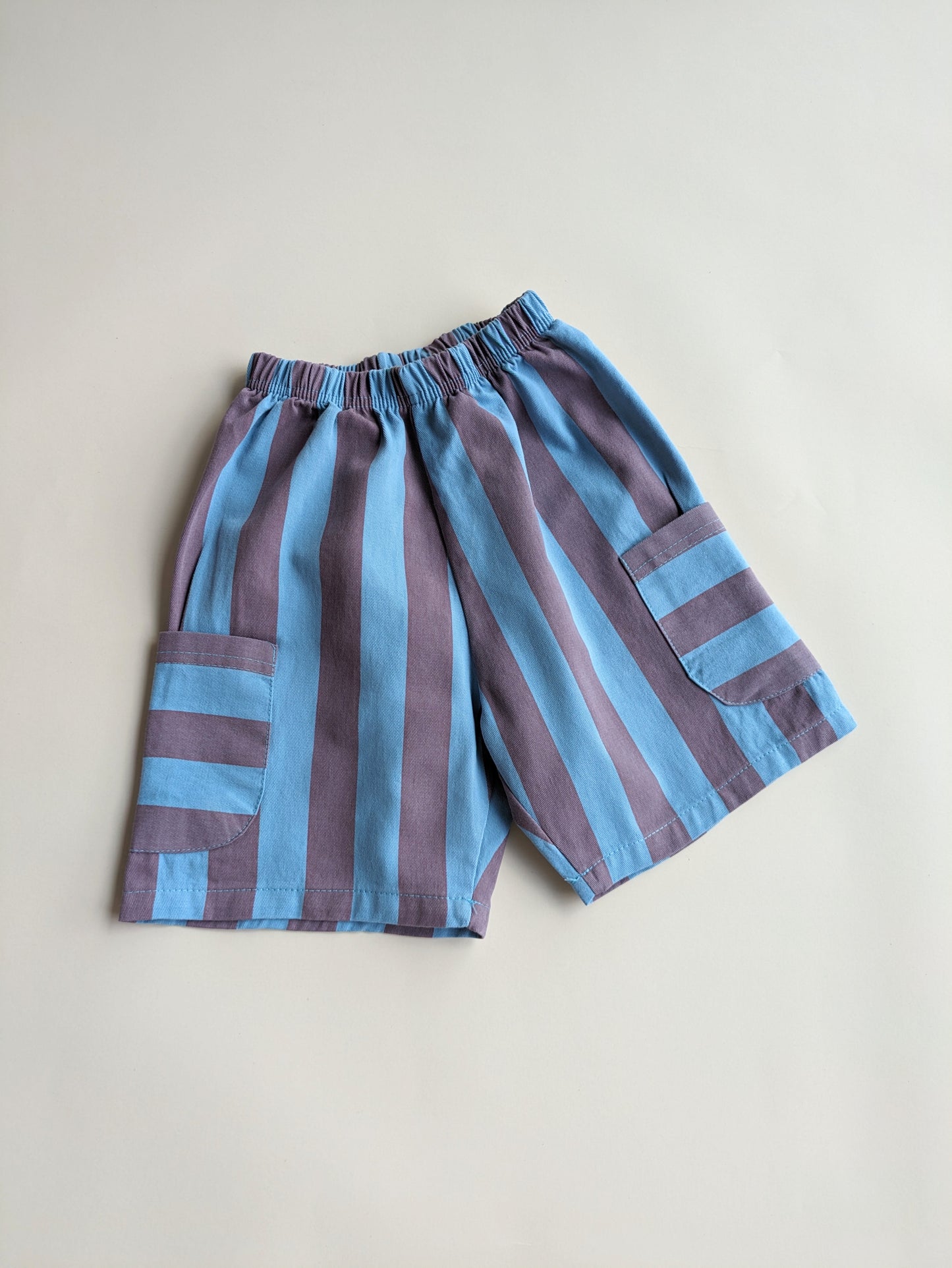 Line short blue