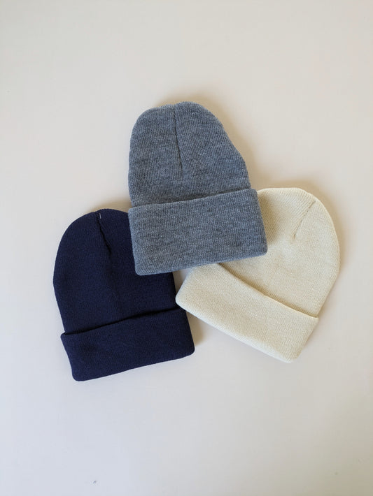 Soft beanie navy, cream & gray