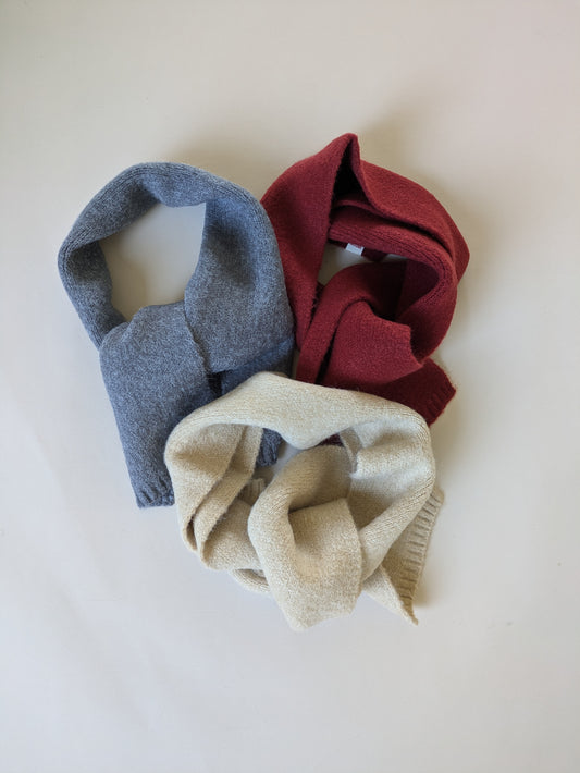 Soft scarf red, gray en beige