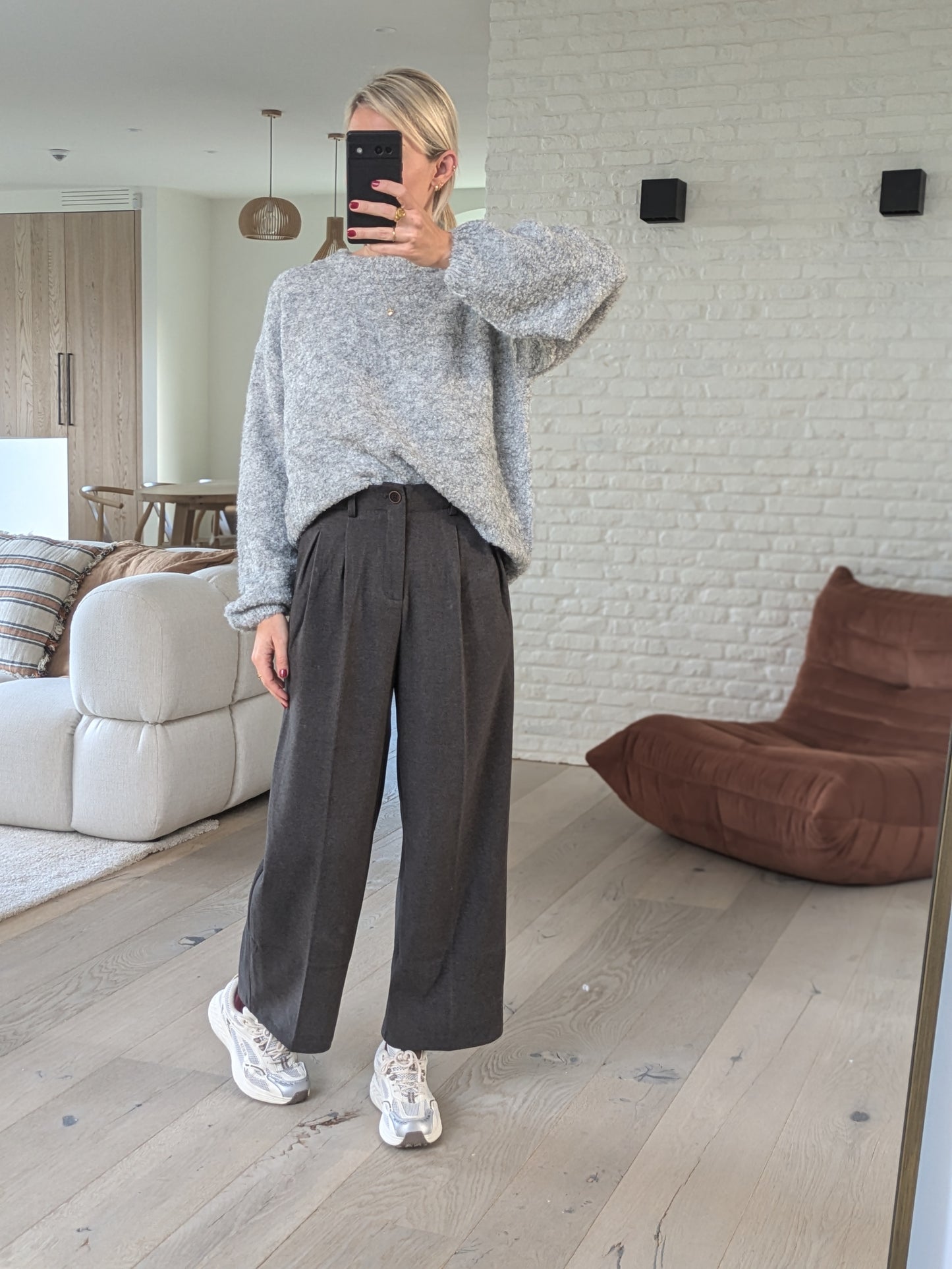 Sofia cropped pants dark grey