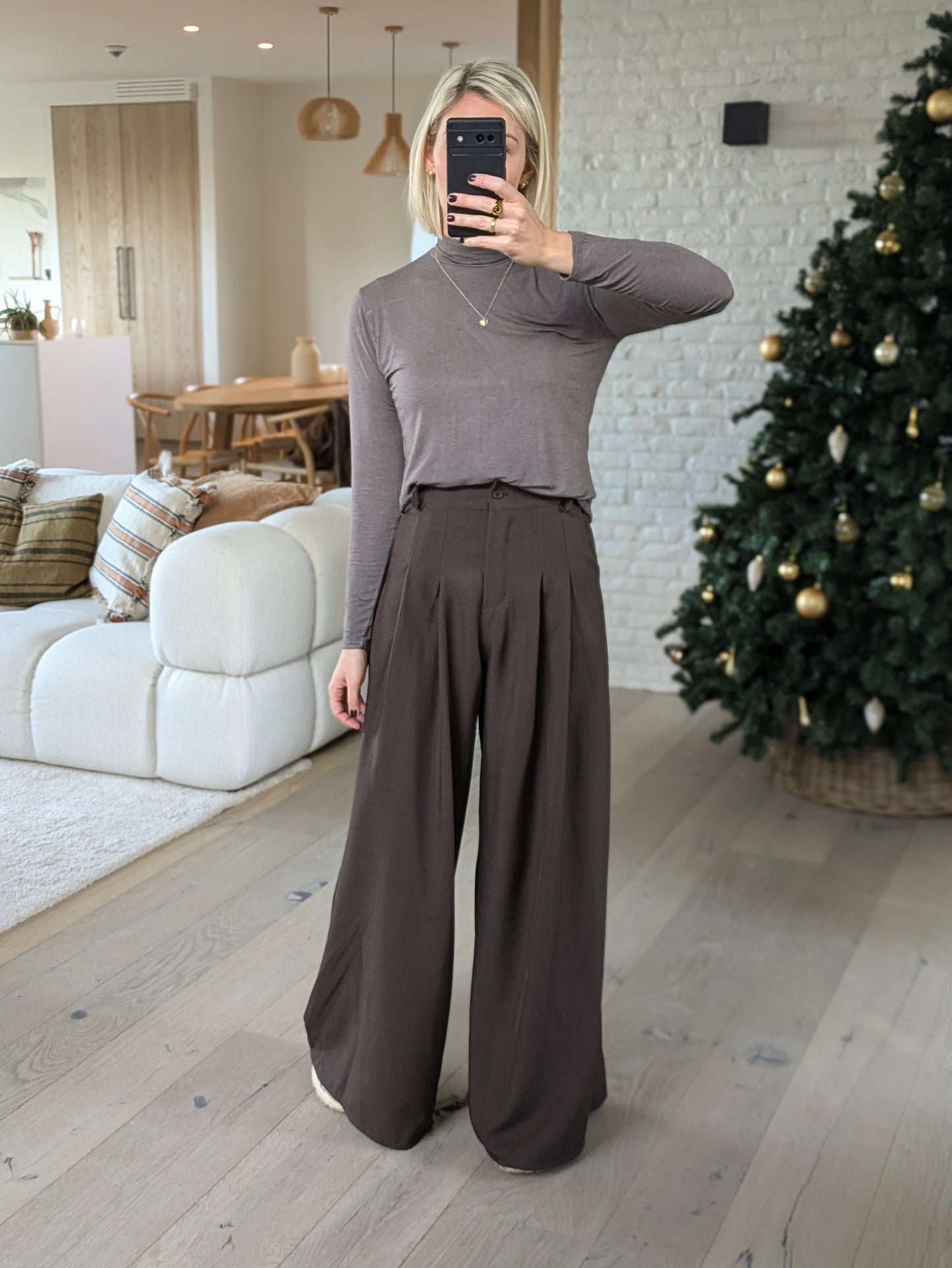 Cashmere turtleneck tee brown