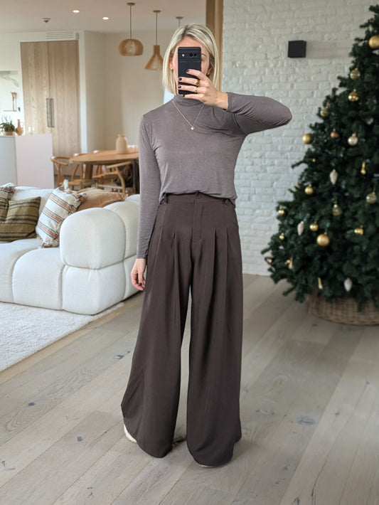 Cashmere turtleneck tee brown