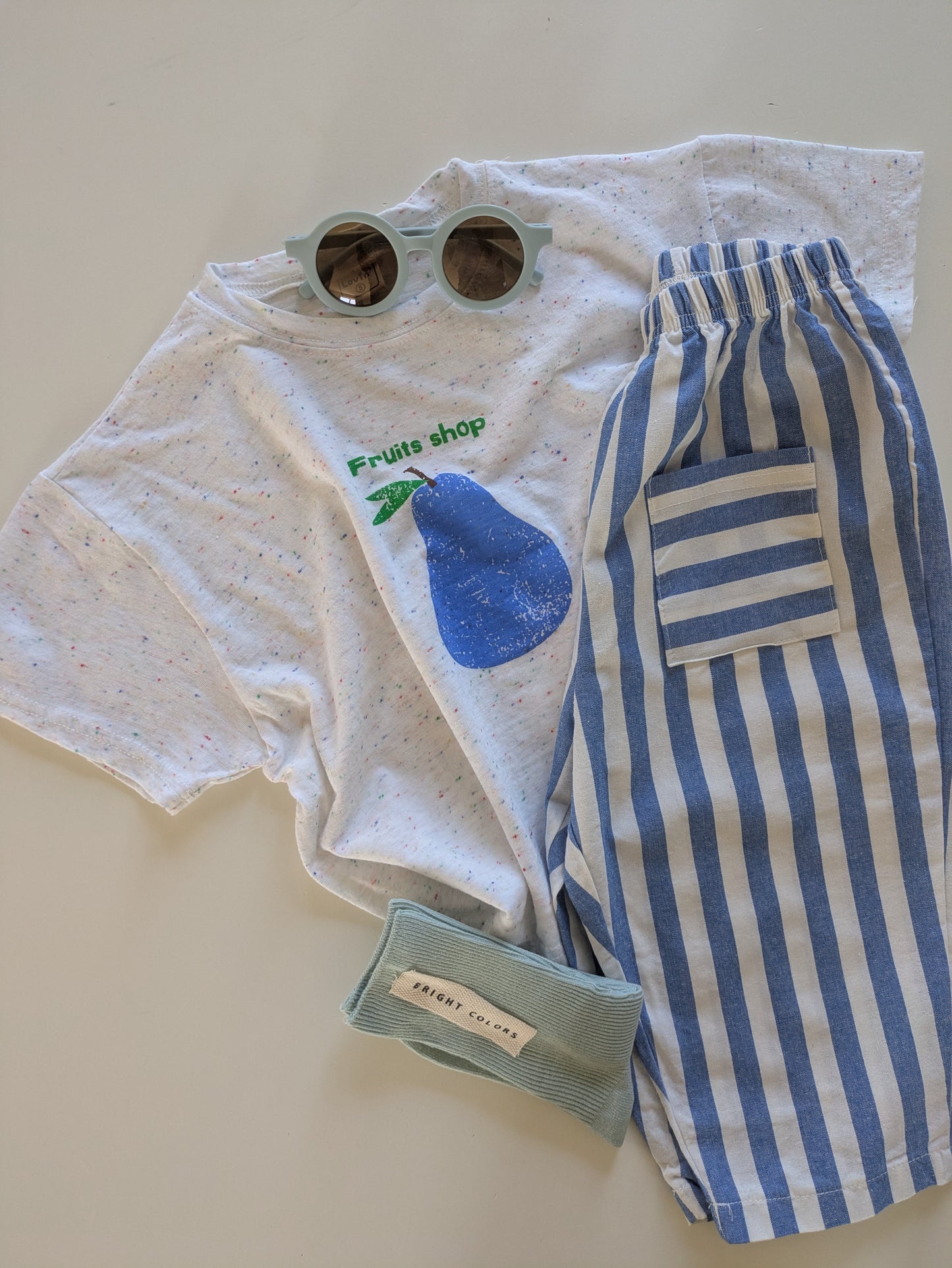 Pear tee white