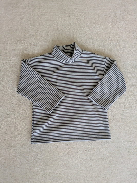 Super soft striped turtle neck tee grey