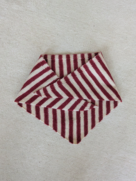 Striped scarf red