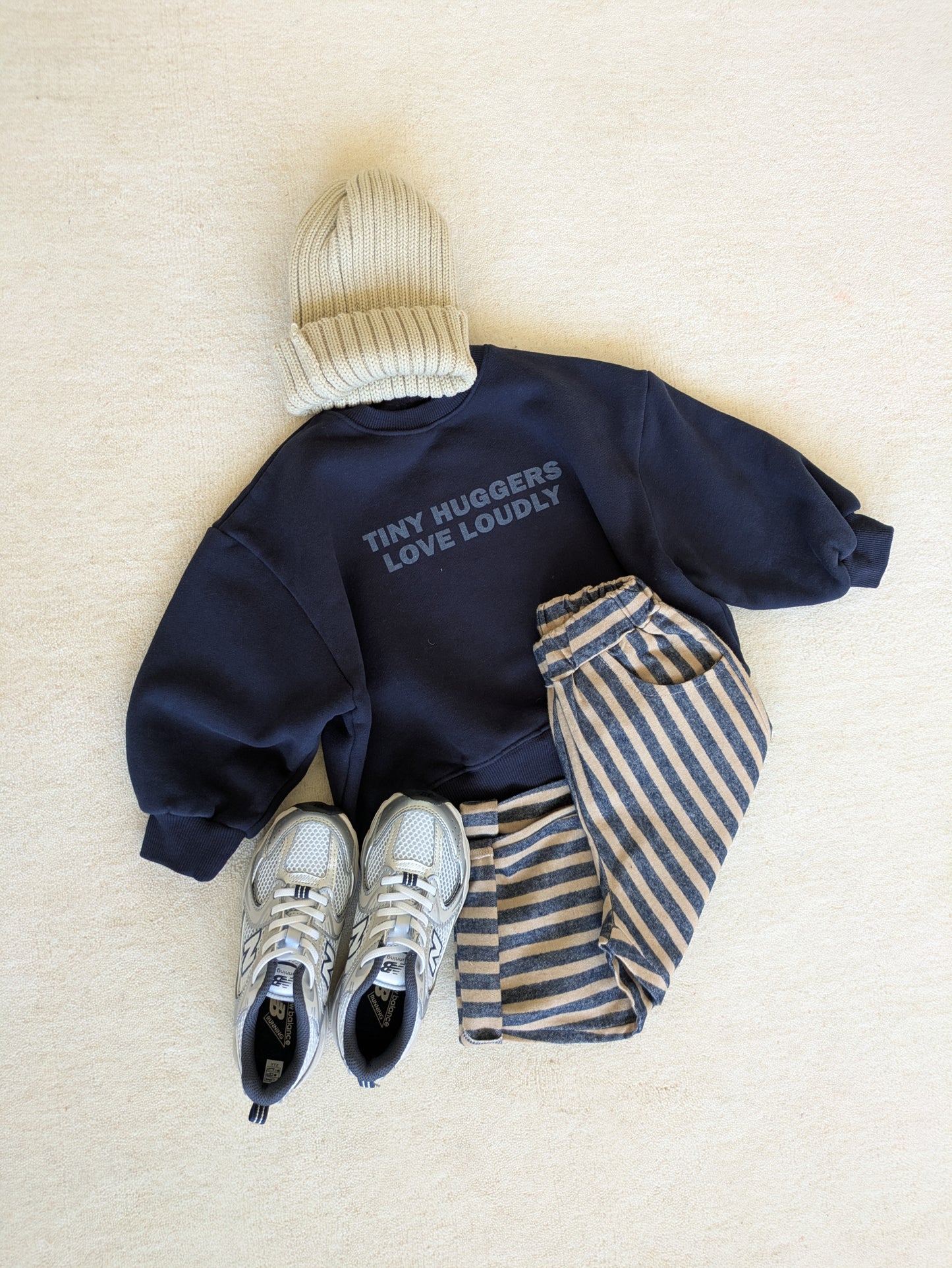 Letter sweater navy