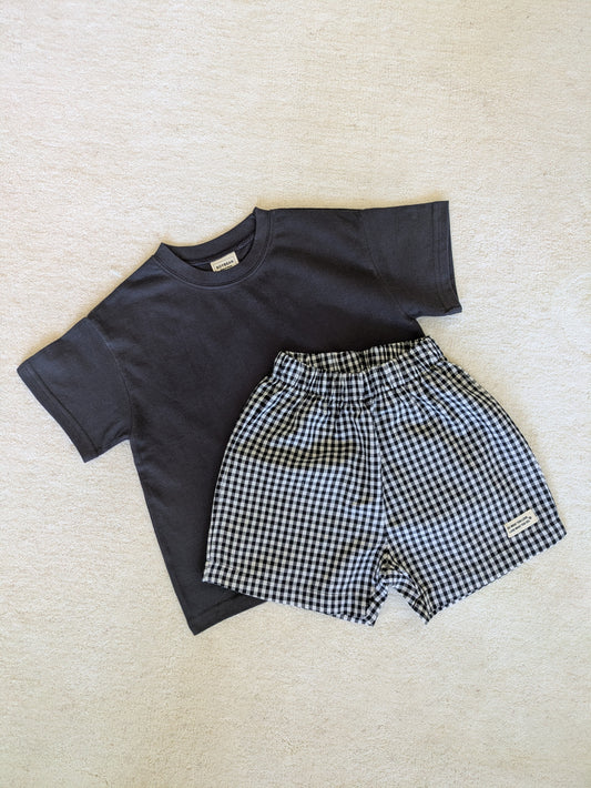 Check short black