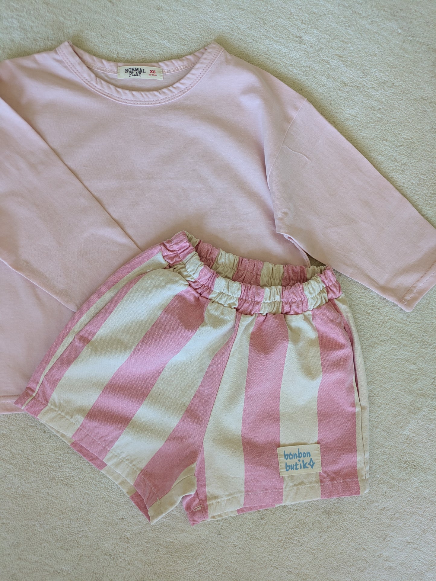 Striped short pink