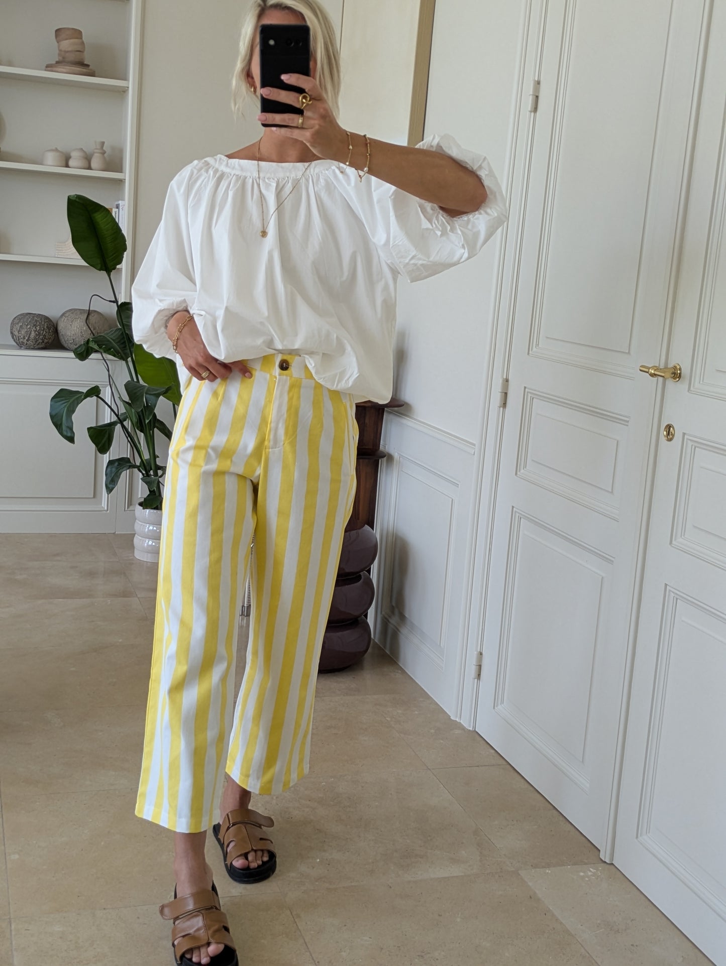 Striped pants yellow-cream