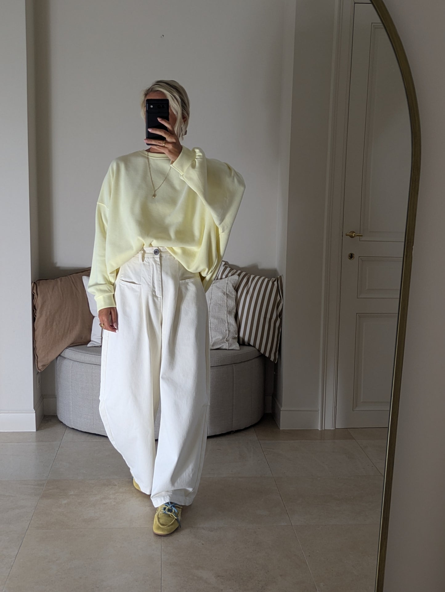 yellow pull