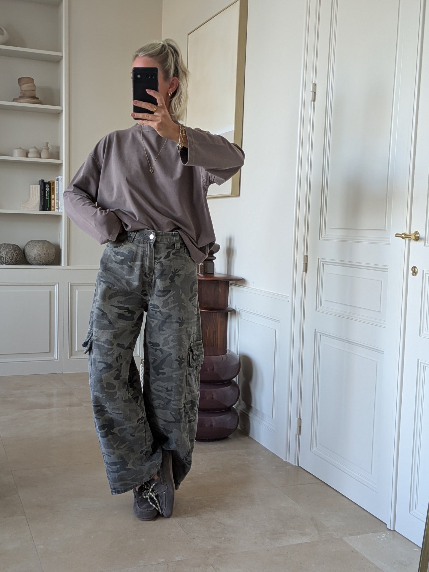 Madeleine washed longsleeve tee taupe/chocolat