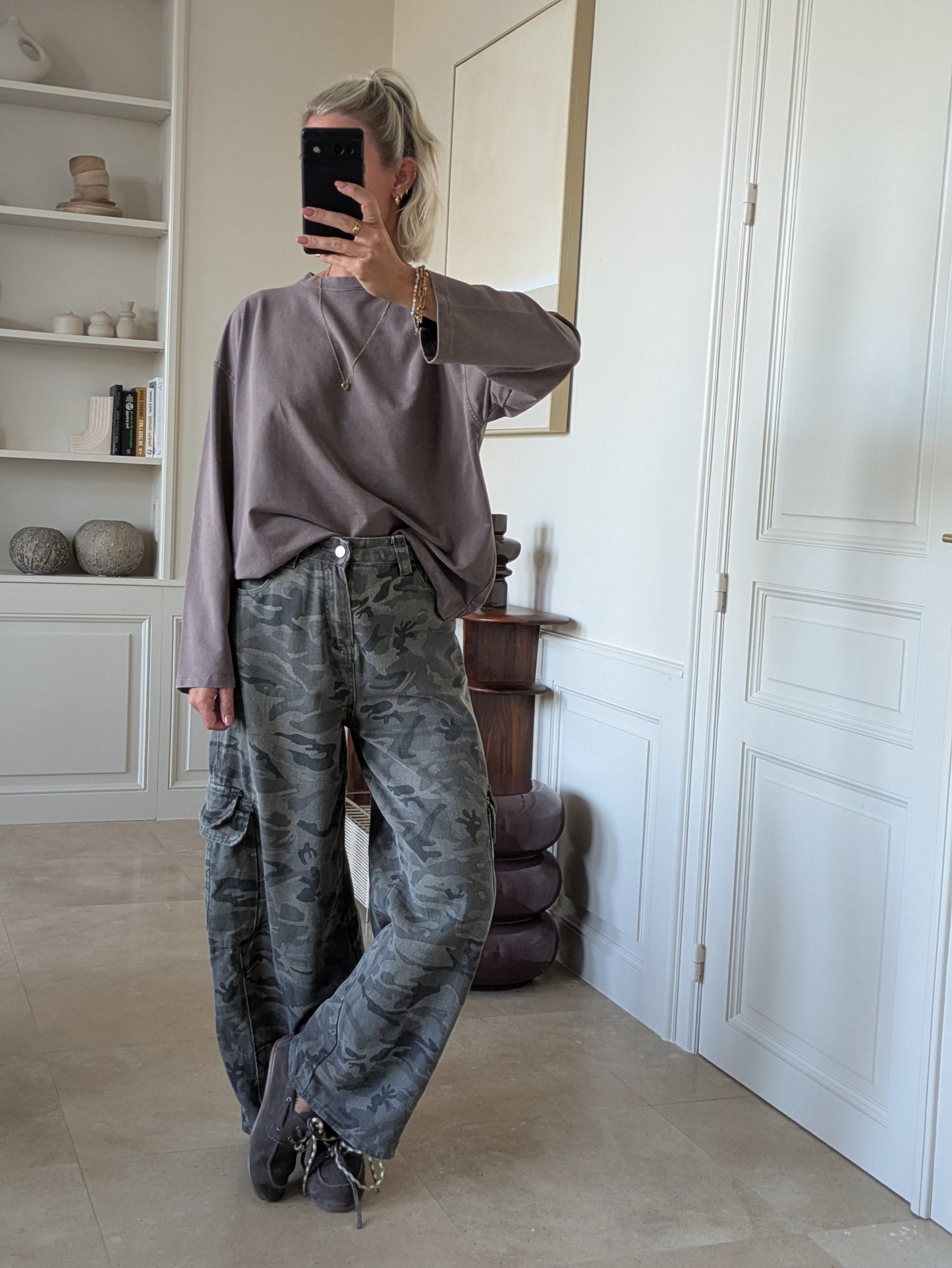Madeleine washed longsleeve tee taupe/chocolat