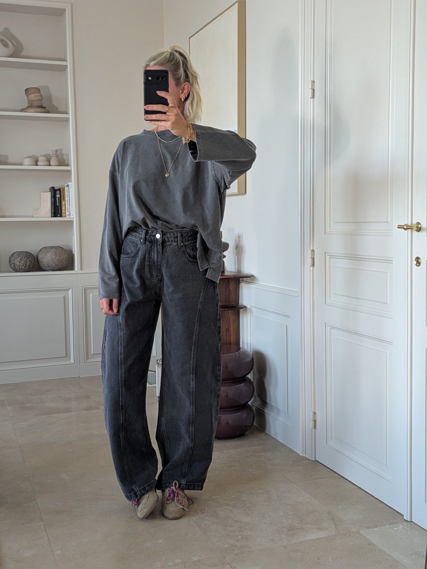 Madeleine washed longsleeve tee dark grey