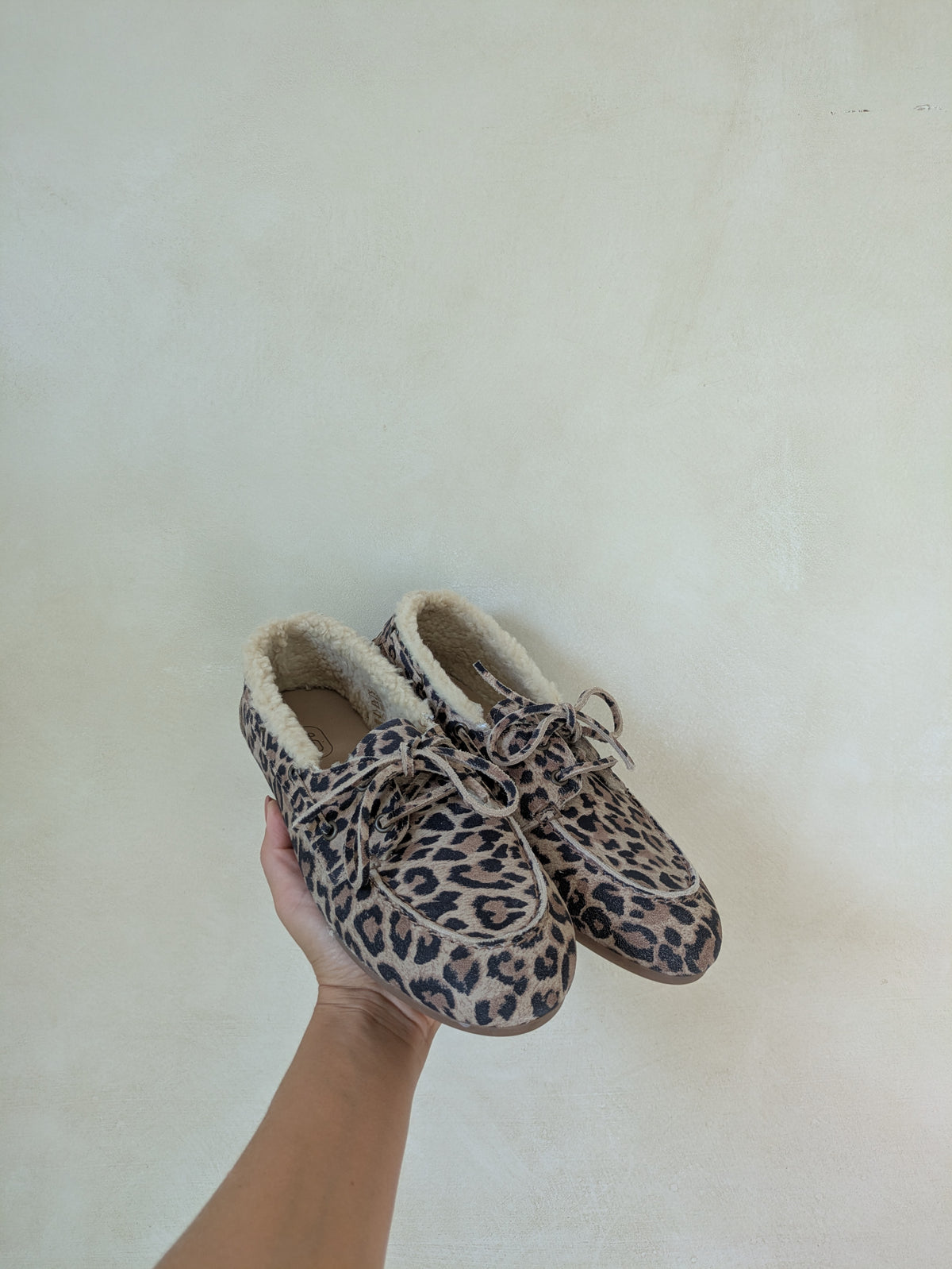 Amandine boat loafer leo