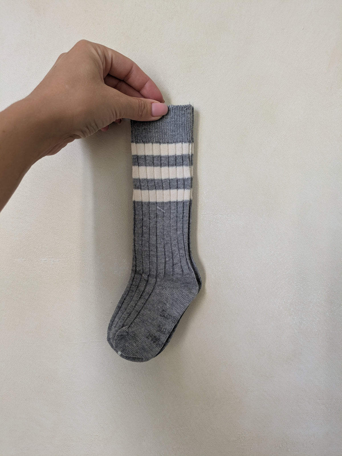 Ribbed knee socks gray