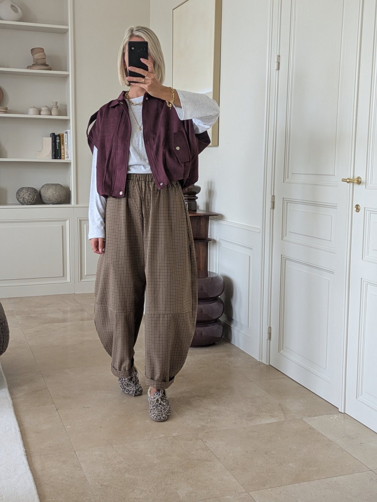 Janet sleeveless jacket burgundy