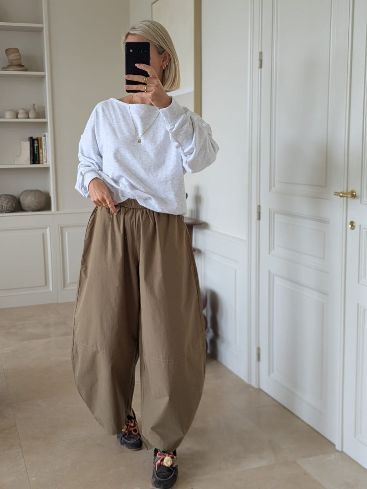 Louise cut-out sweater light grey