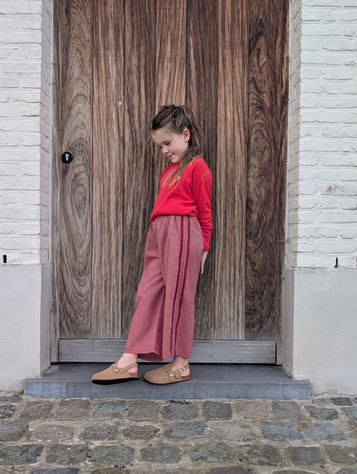 Check pants red