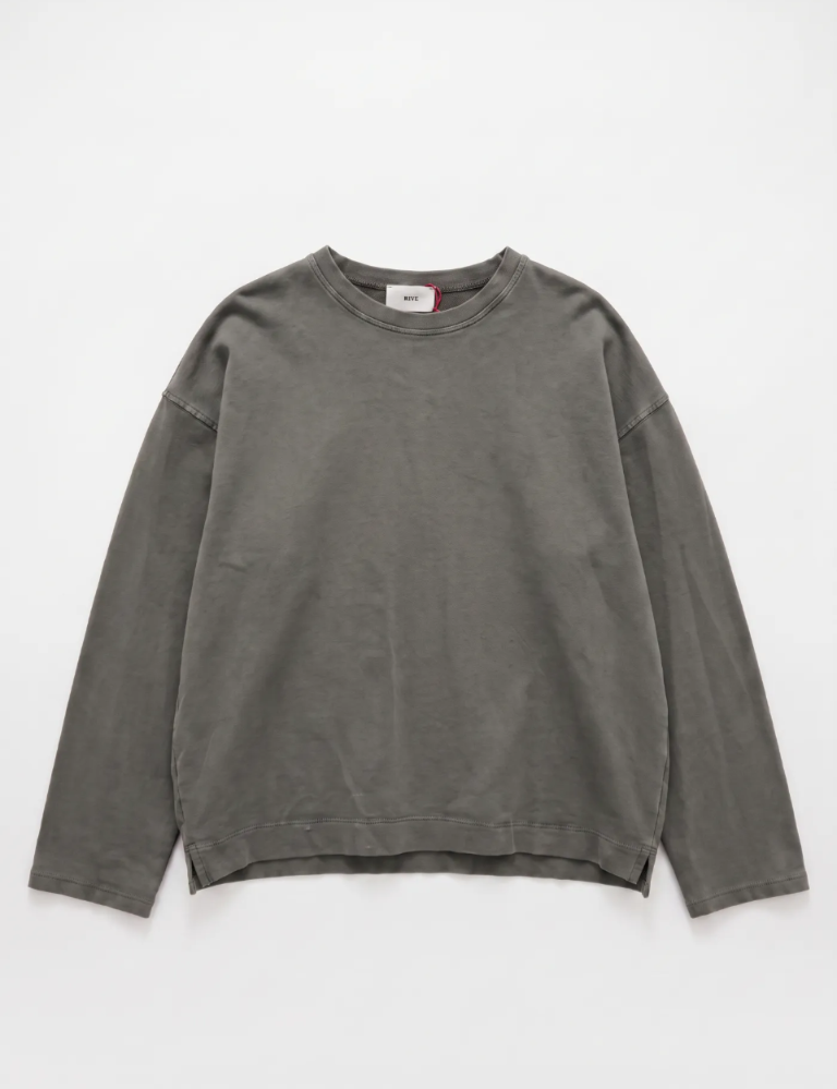 Madeleine washed longsleeve tee dark grey